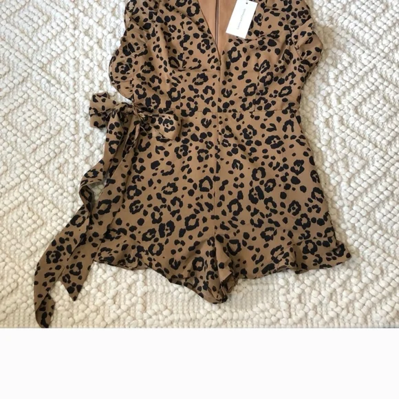 Lovers And Friends JILL Leopard Print Ruffle Romper - Picture 7 of 9